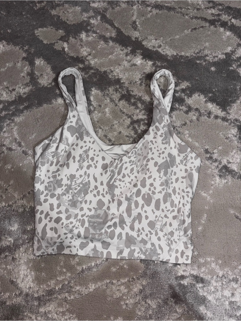 Lululemon size 6 Women’s align top